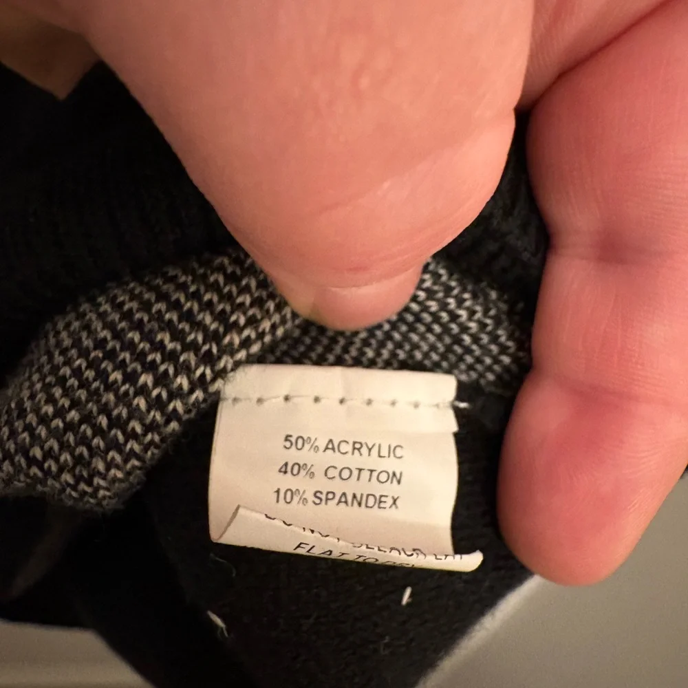 Unique Vintage Cat-Detail Scoop Neck Sweater - Picture 3 of 3